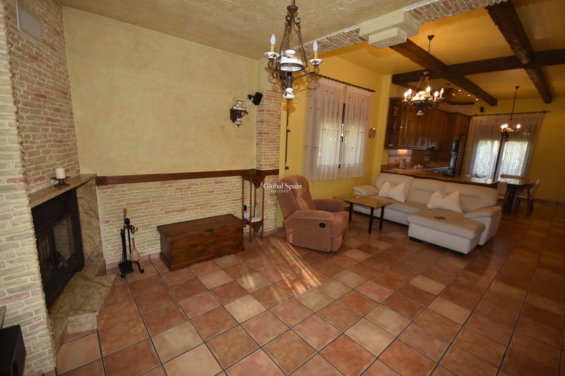 Resale - HOUSE -
LA MATANZA - La Matanza