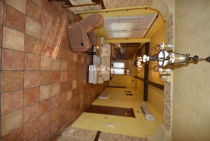 Resale - HOUSE -
LA MATANZA - La Matanza