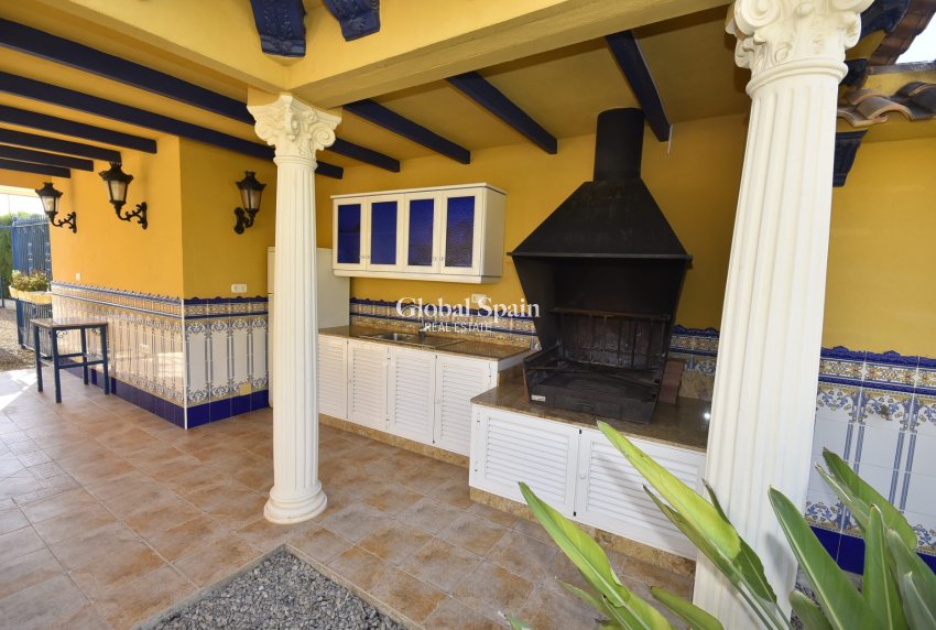 Resale - HOUSE -
LA MATANZA - La Matanza