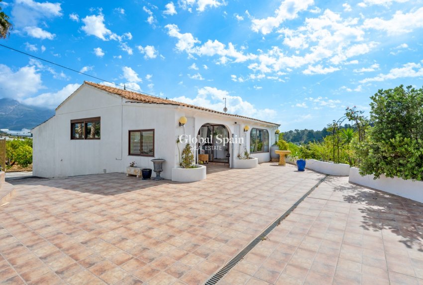 Resale - HOUSE -
LA NUCÍA - La nucia