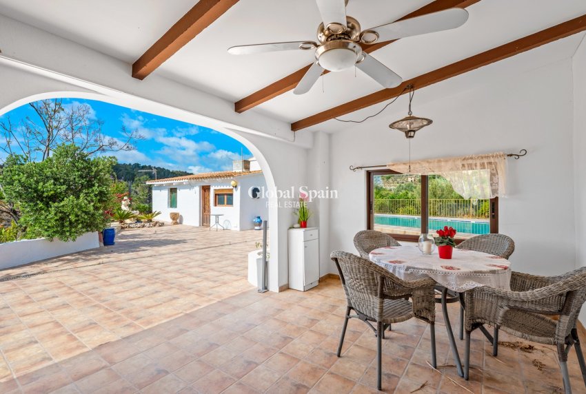 Resale - HOUSE -
LA NUCÍA - La nucia