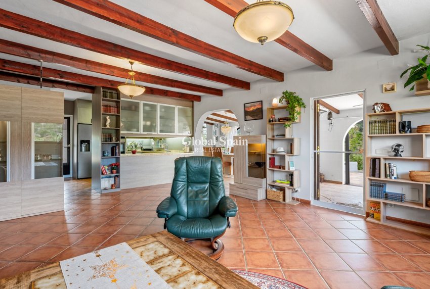 Resale - HOUSE -
LA NUCÍA - La nucia