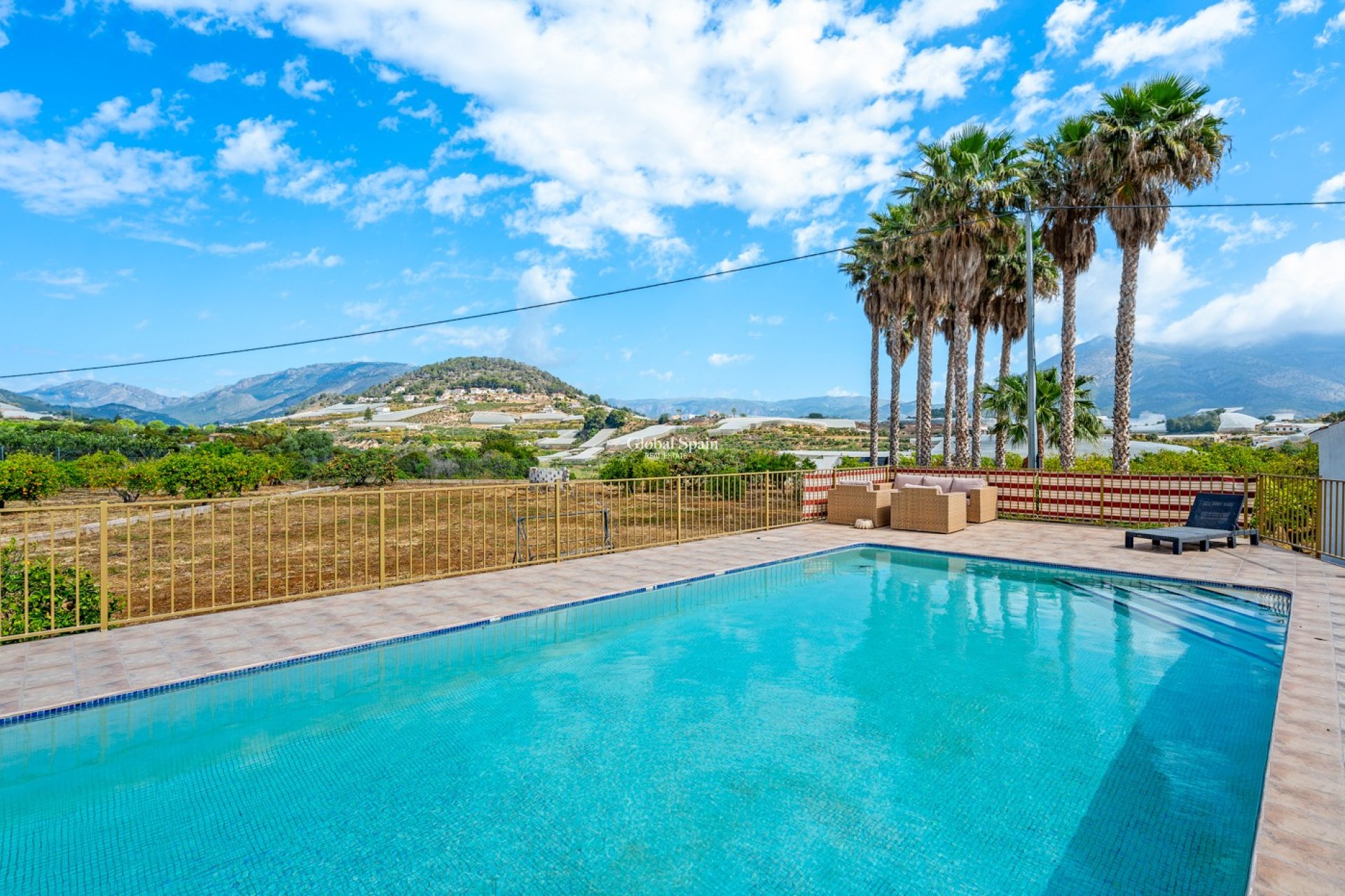 Resale - HOUSE -
LA NUCÍA - La nucia