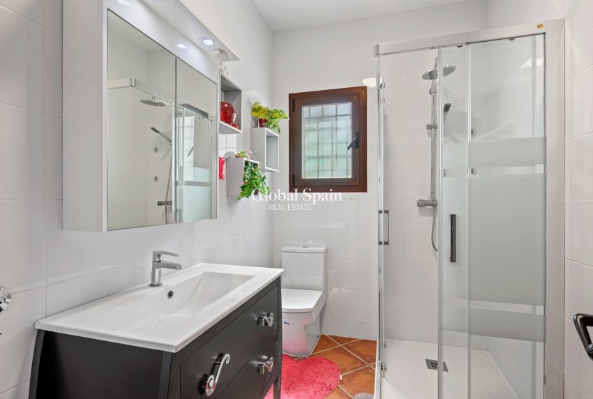 Resale - HOUSE -
LA NUCÍA - La nucia