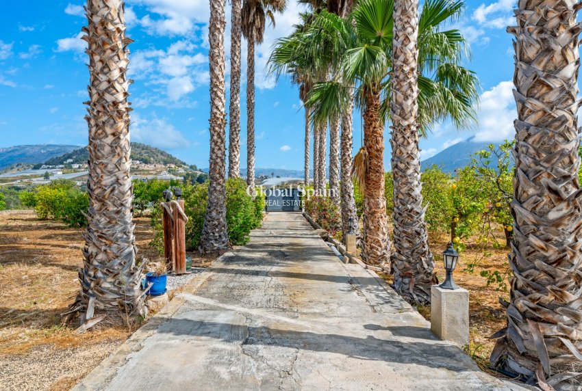 Resale - HOUSE -
LA NUCÍA - La nucia