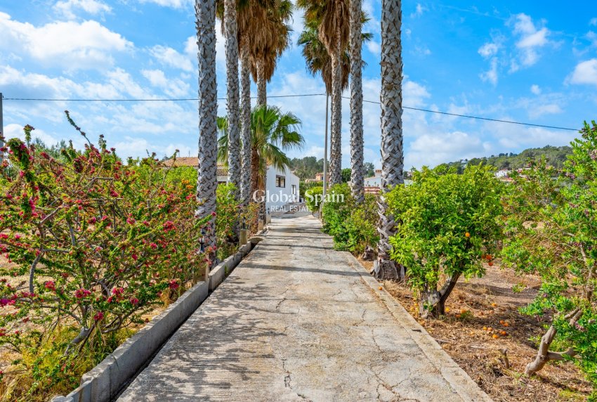 Resale - HOUSE -
LA NUCÍA - La nucia
