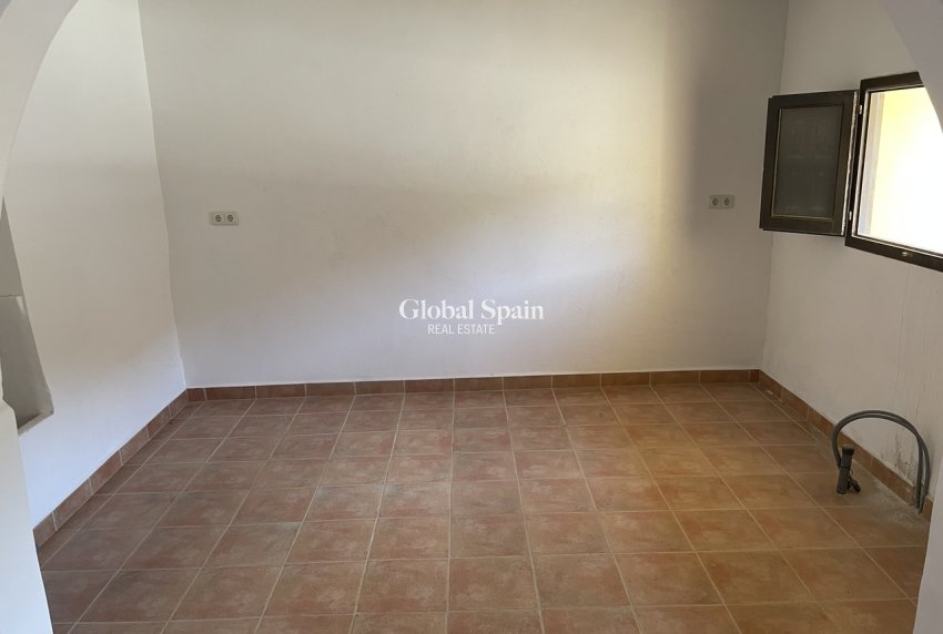 Resale - HOUSE -
LA PINILLA - Inland