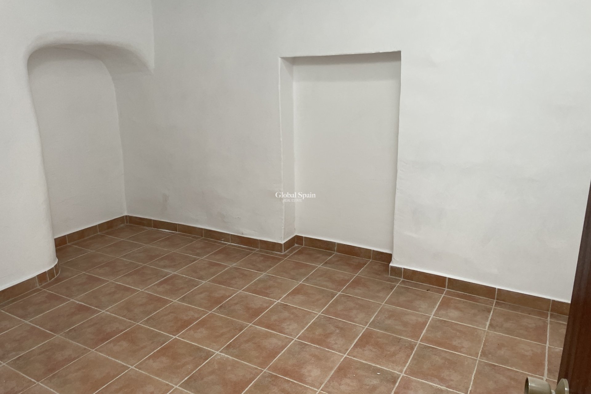 Resale - HOUSE -
LA PINILLA - Inland