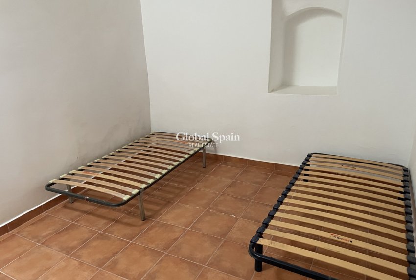 Resale - HOUSE -
LA PINILLA - Inland