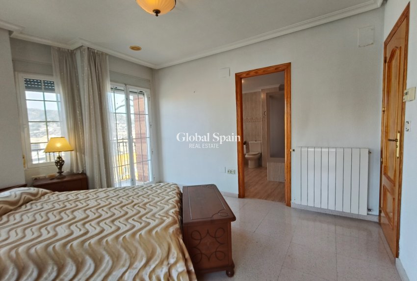 Resale - HOUSE -
LA ROMANA - Inland