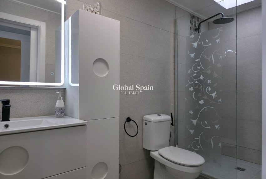 Resale - HOUSE -
La Torreta - Torrevieja