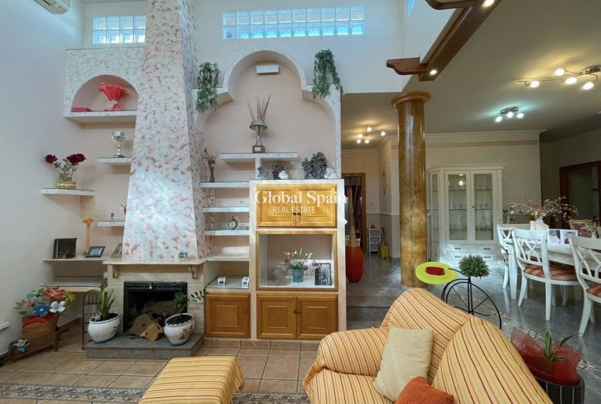 Resale - HOUSE -
LA UNIÓN - Costa Calida