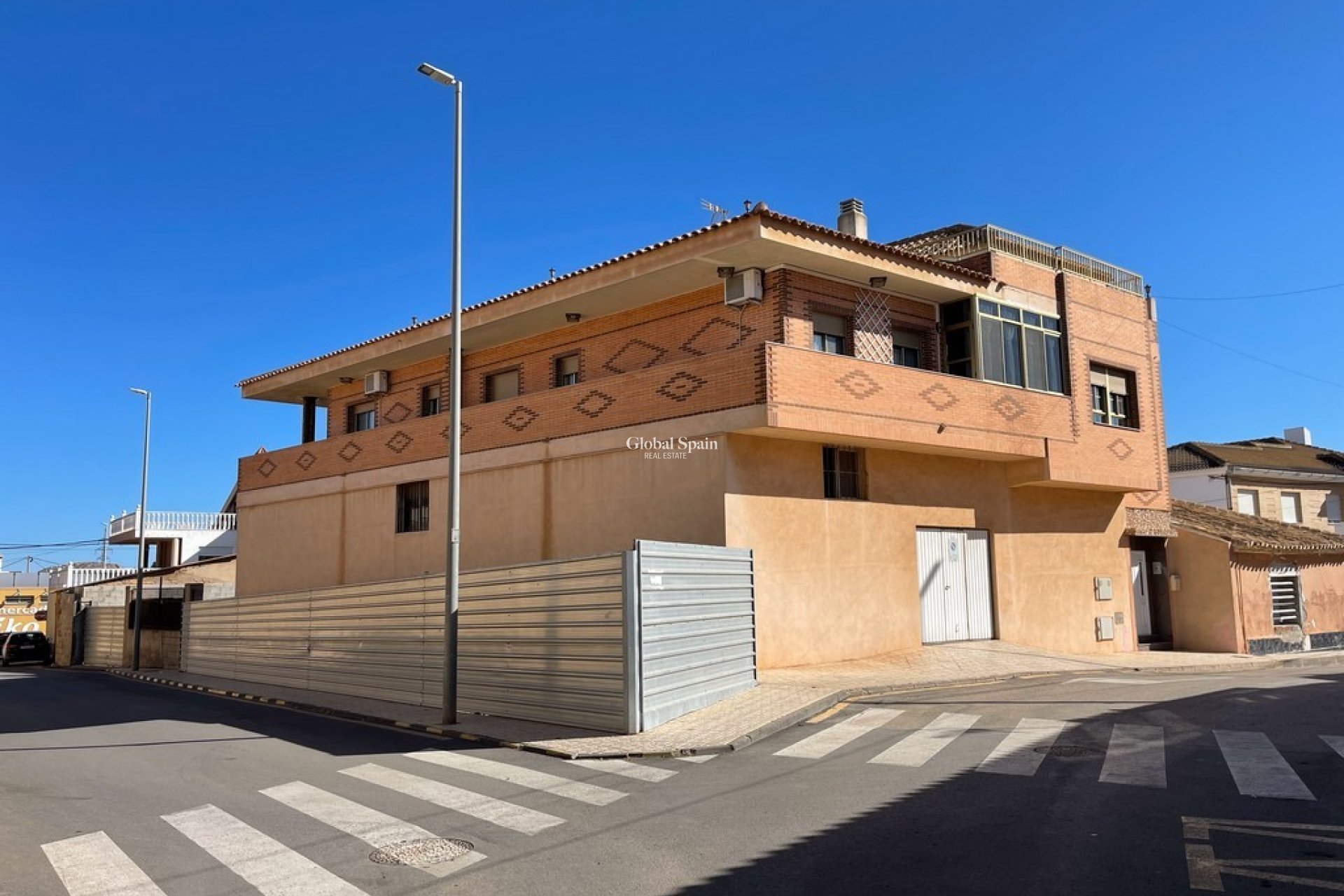 Resale - HOUSE -
LA UNIÓN - Costa Calida