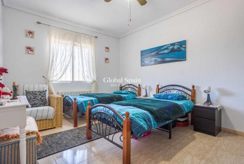 Resale - HOUSE -
LA ZARZA - Inland