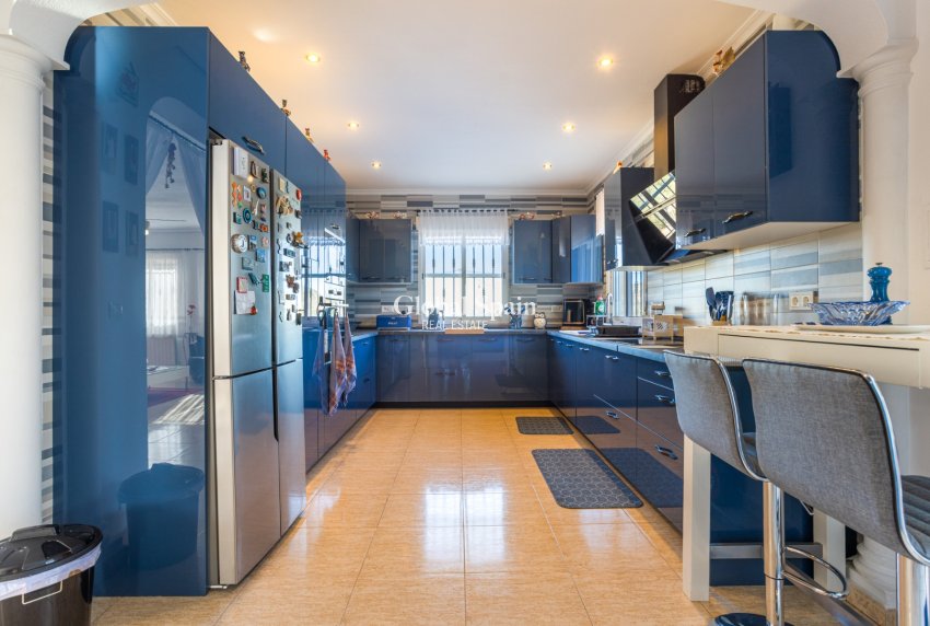 Resale - HOUSE -
LA ZARZA - Inland