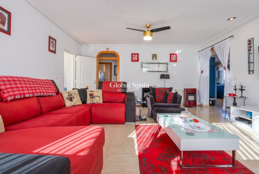 Resale - HOUSE -
LA ZARZA - Inland