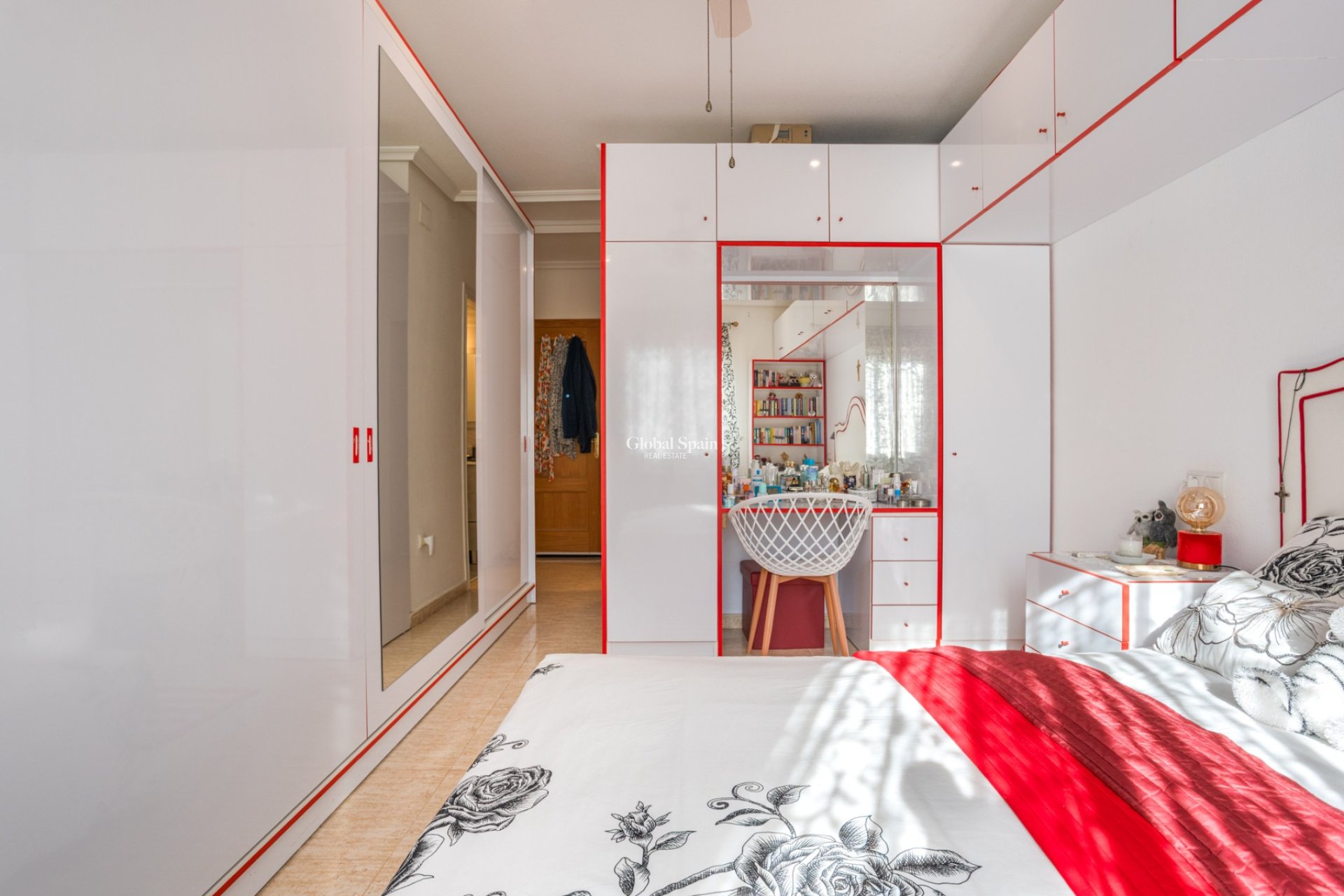 Resale - HOUSE -
LA ZARZA - Inland