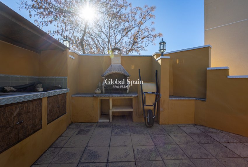 Resale - HOUSE -
LA ZARZA - Inland