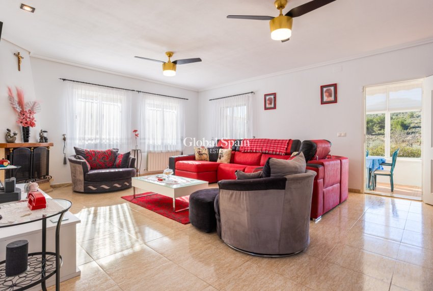 Resale - HOUSE -
LA ZARZA - Inland