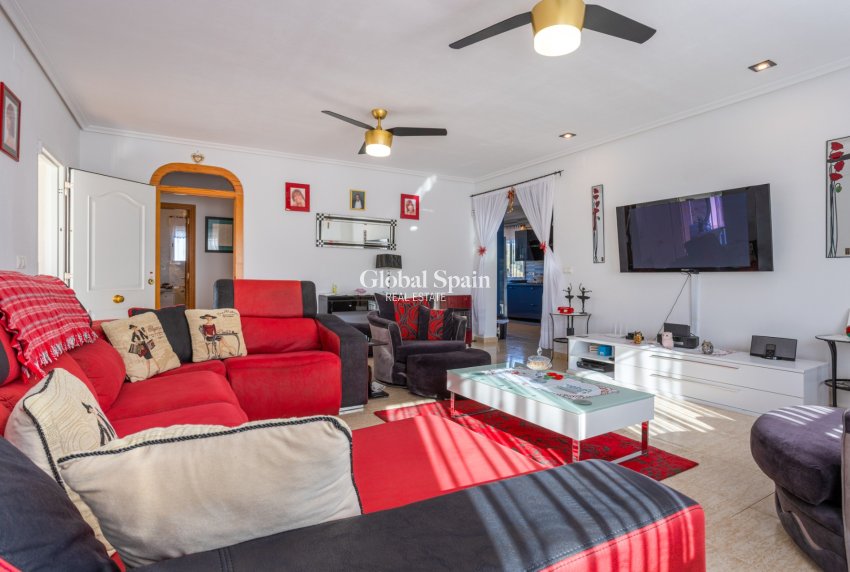 Resale - HOUSE -
LA ZARZA - Inland