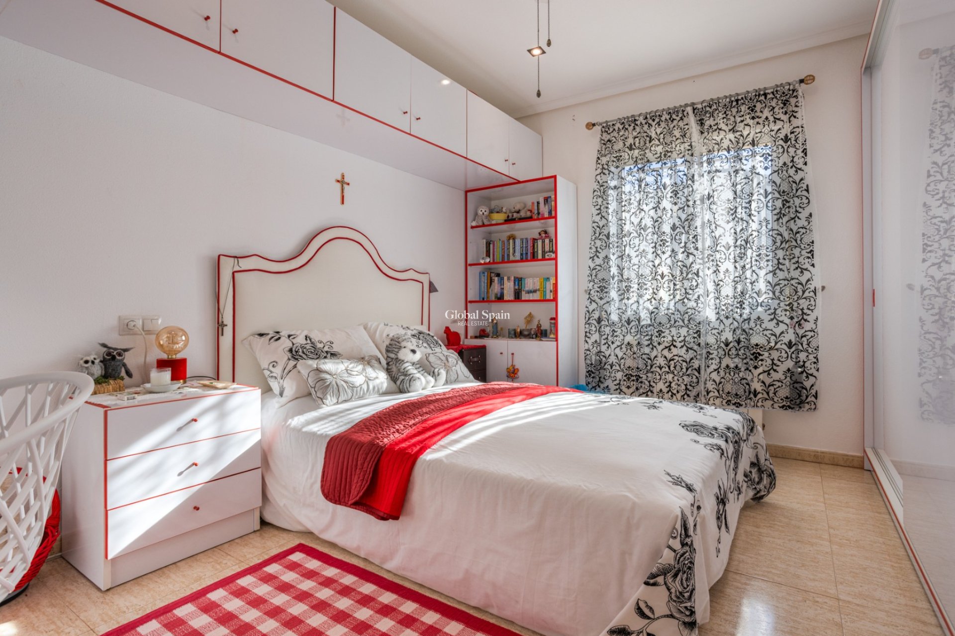 Resale - HOUSE -
LA ZARZA - Inland