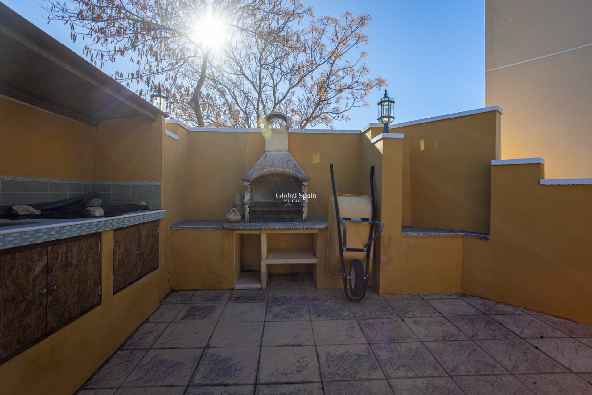 Resale - HOUSE -
LA ZARZA - Inland