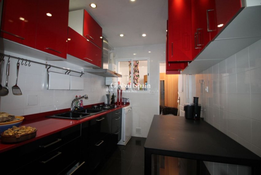 Resale - HOUSE -
LA ZENIA - Costa Blanca