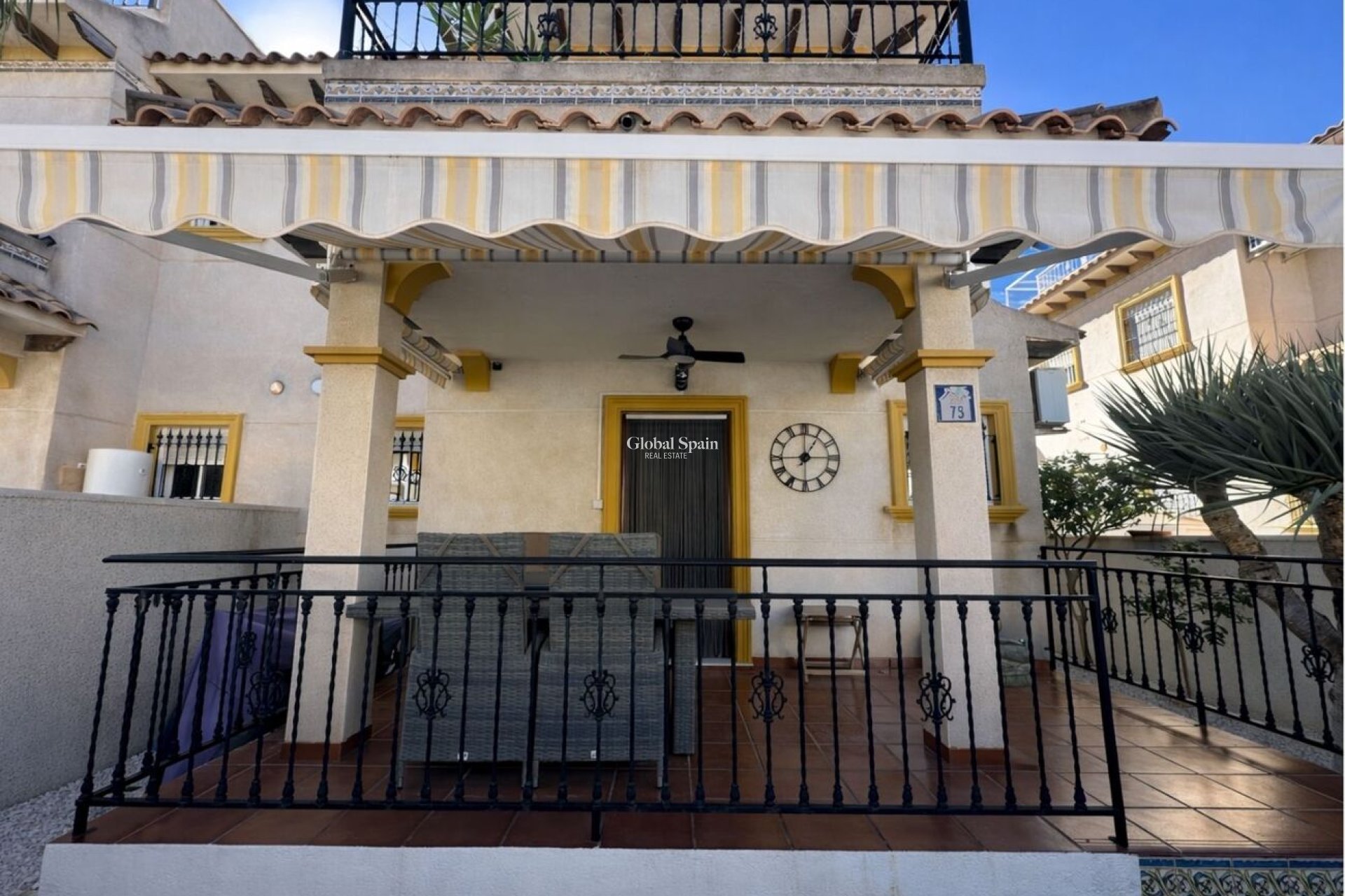 Resale - HOUSE -
LA ZENIA - Costa Blanca