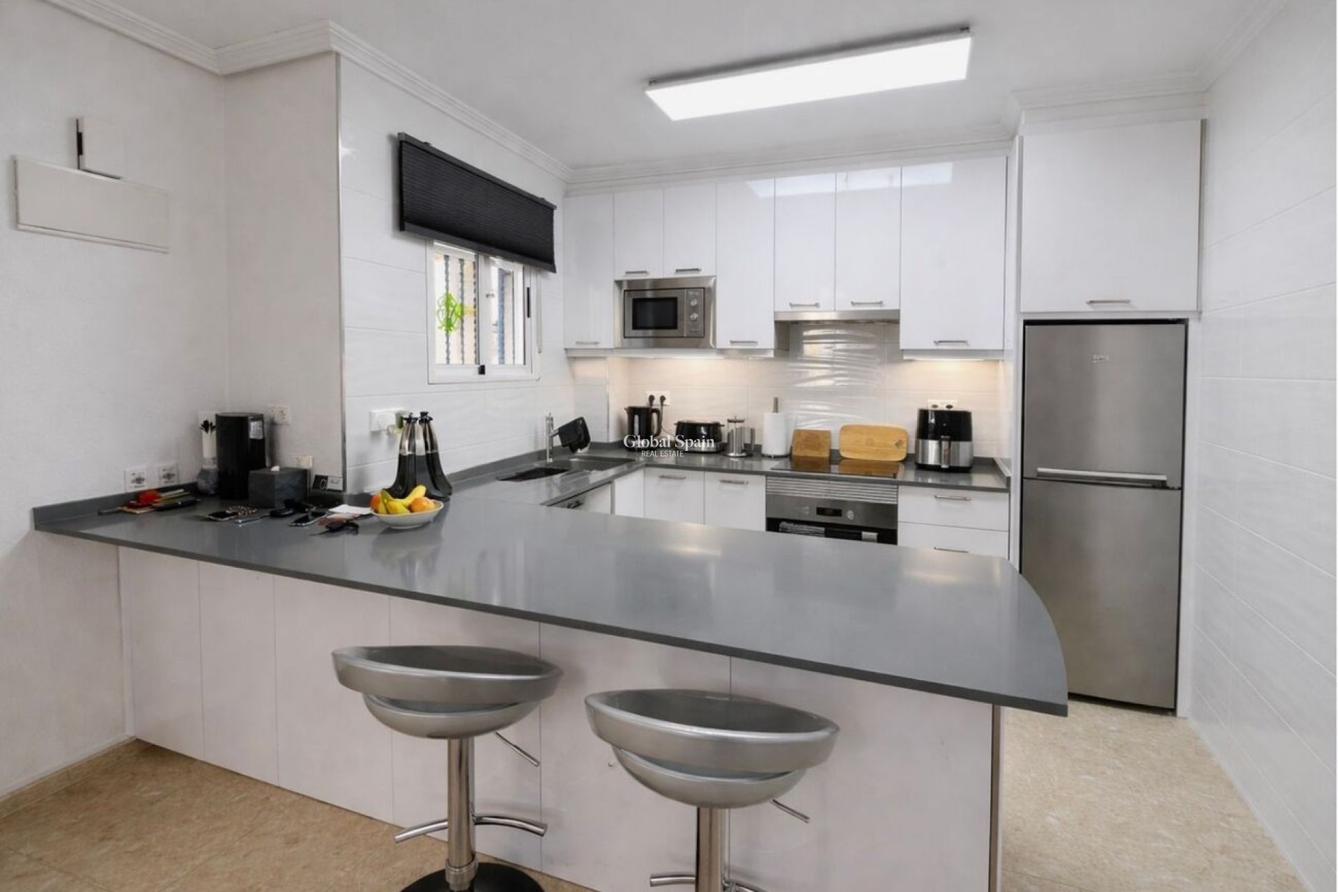 Resale - HOUSE -
LA ZENIA - Costa Blanca