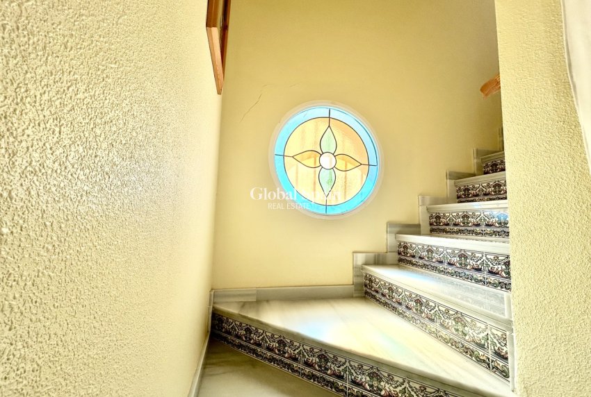 Resale - HOUSE -
LA ZENIA - Costa Blanca