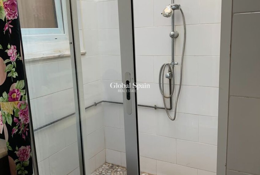 Resale - HOUSE -
LA ZENIA - Costa Blanca