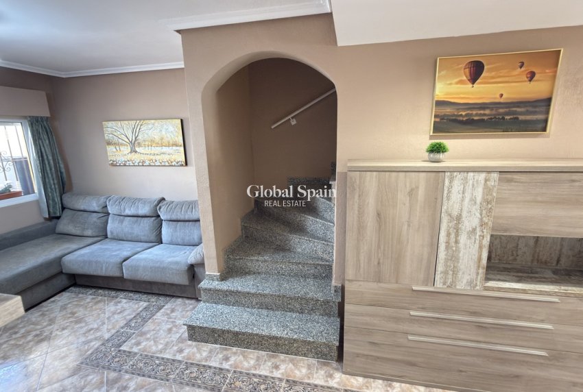 Resale - HOUSE -
LA ZENIA - Costa Blanca