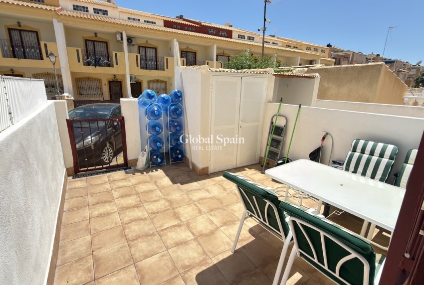 Resale - HOUSE -
LA ZENIA - Costa Blanca