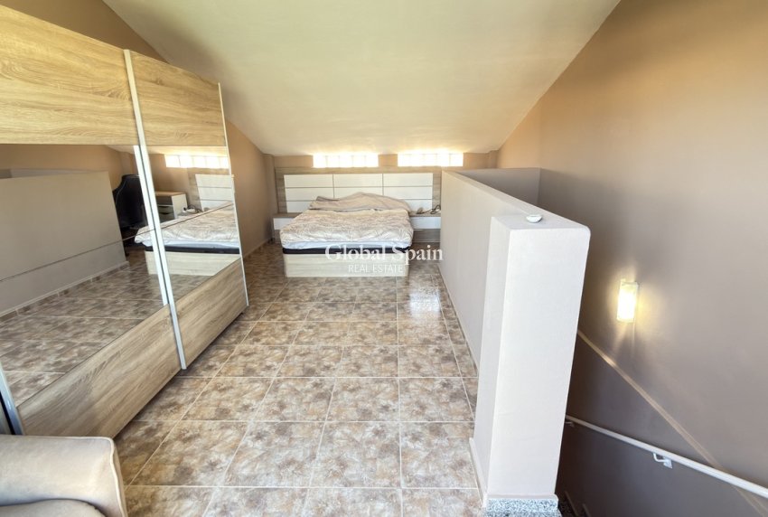 Resale - HOUSE -
LA ZENIA - Costa Blanca