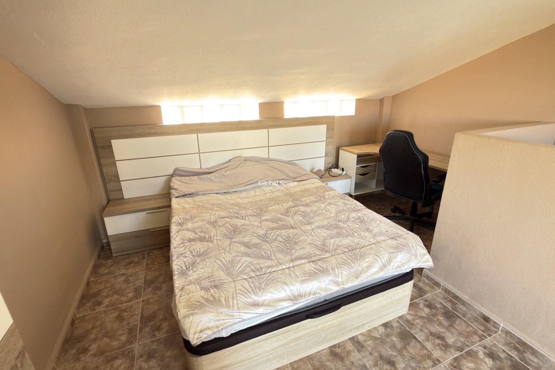 Resale - HOUSE -
LA ZENIA - Costa Blanca