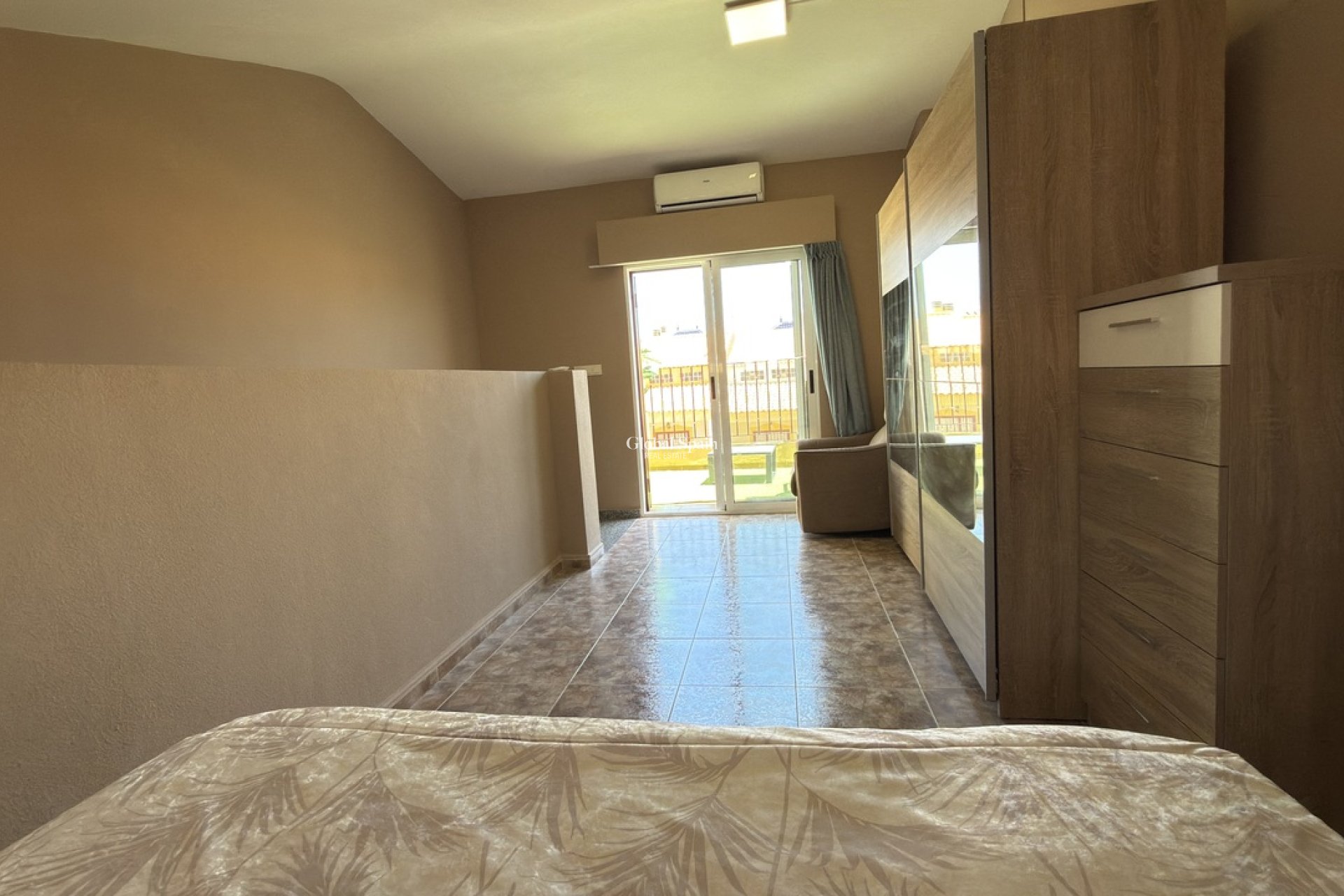 Resale - HOUSE -
LA ZENIA - Costa Blanca