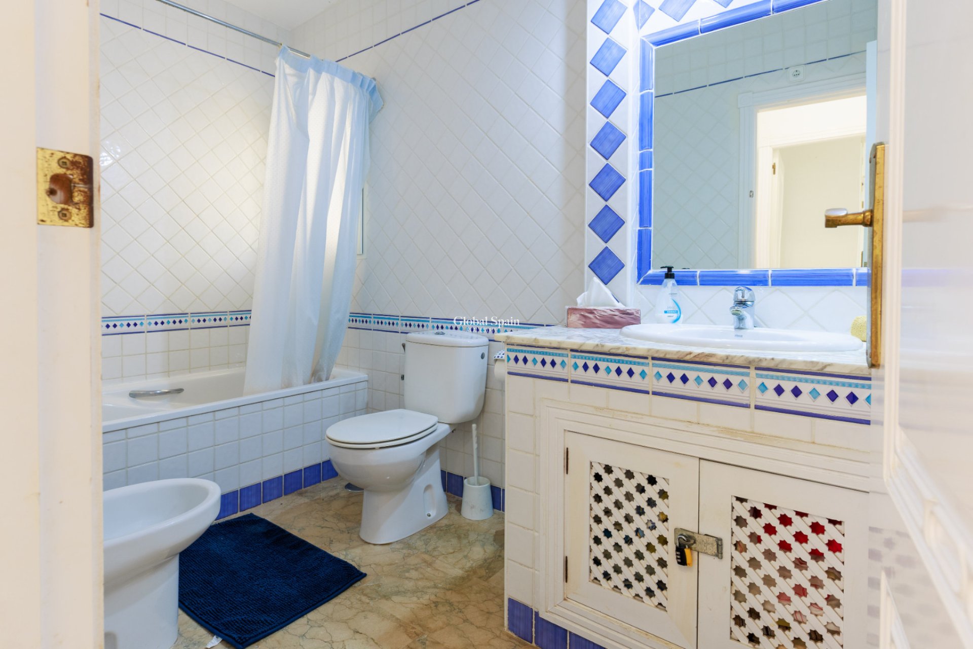 Resale - HOUSE -
LAS RAMBLAS GOLF - Inland