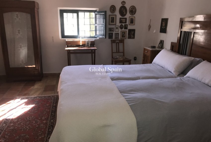 Resale - HOUSE -
LORCA - Costa Calida