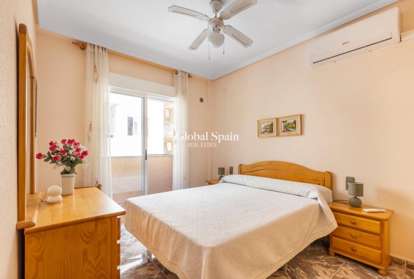 Resale - HOUSE -
LOS ALCÁZARES - Centro