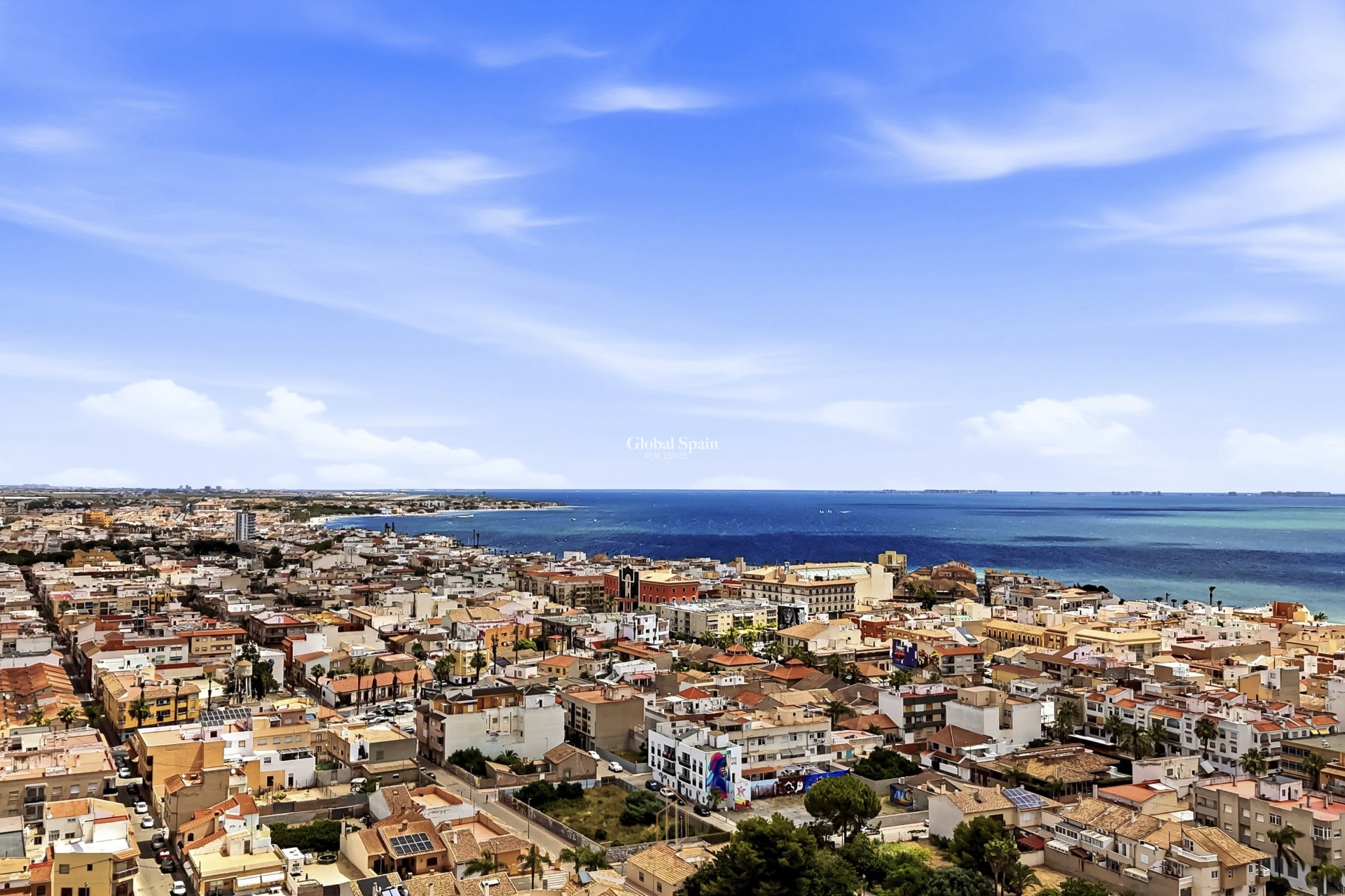 Resale - HOUSE -
LOS ALCÁZARES - Centro