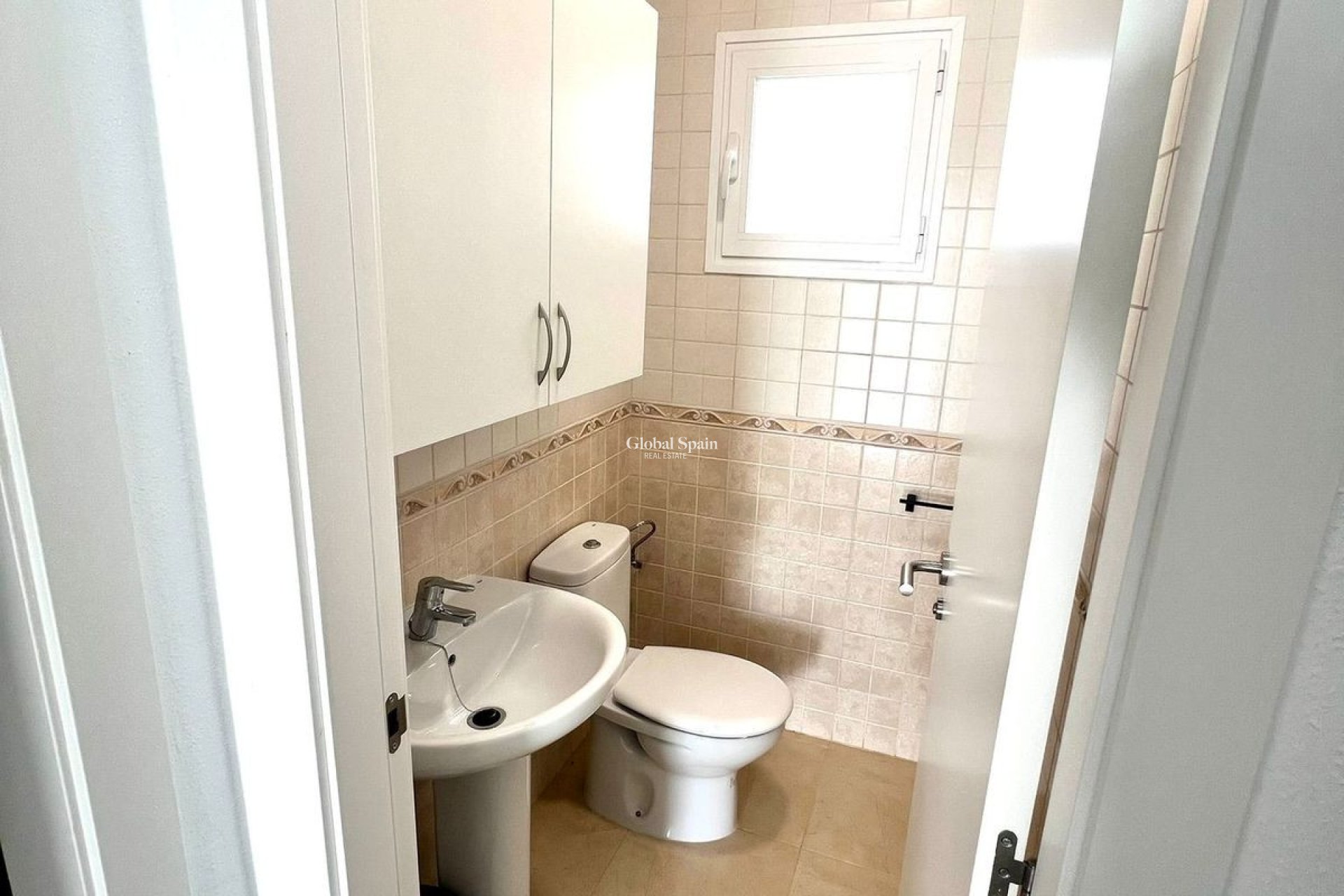 Resale - HOUSE -
LOS ALCÁZARES