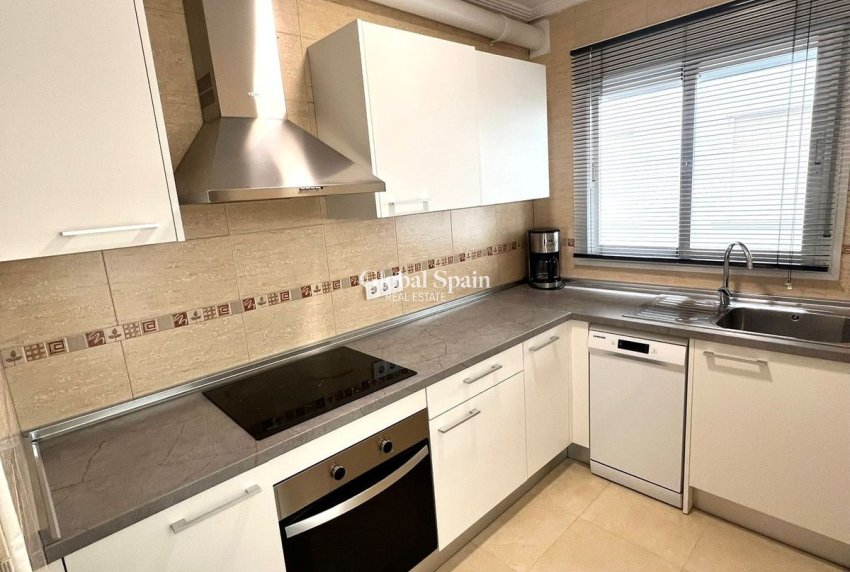 Resale - HOUSE -
LOS ALCÁZARES