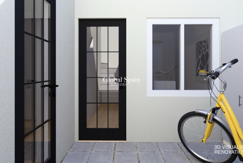 Resale - HOUSE -
LOS ALCÁZARES