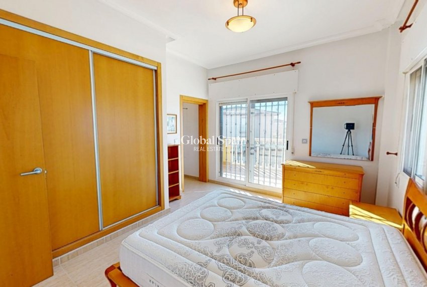 Resale - HOUSE -
LOS ALCÁZARES