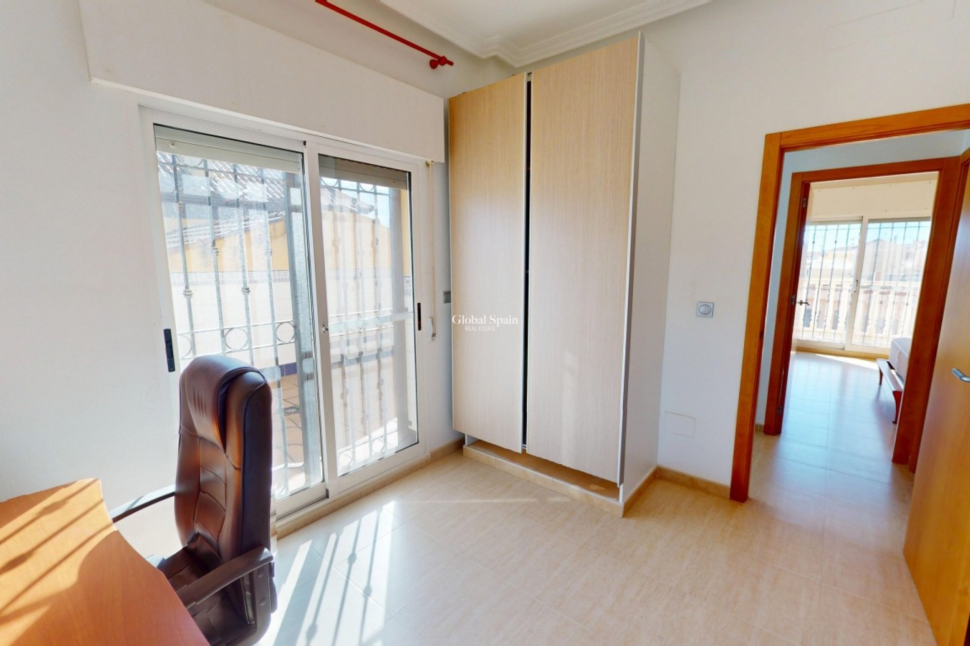 Resale - HOUSE -
LOS ALCÁZARES