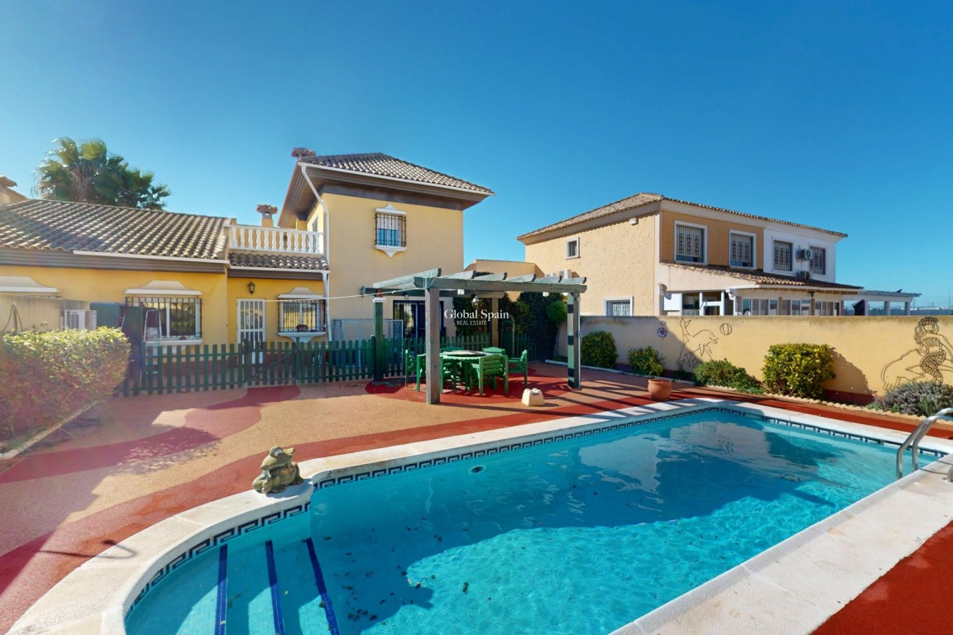 Resale - HOUSE -
LOS ALCÁZARES