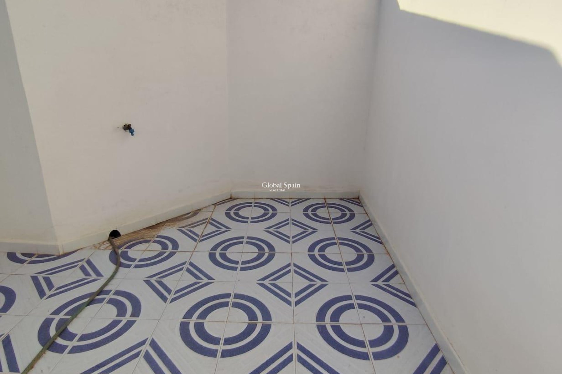 Resale - HOUSE -
LOS ALCÁZARES