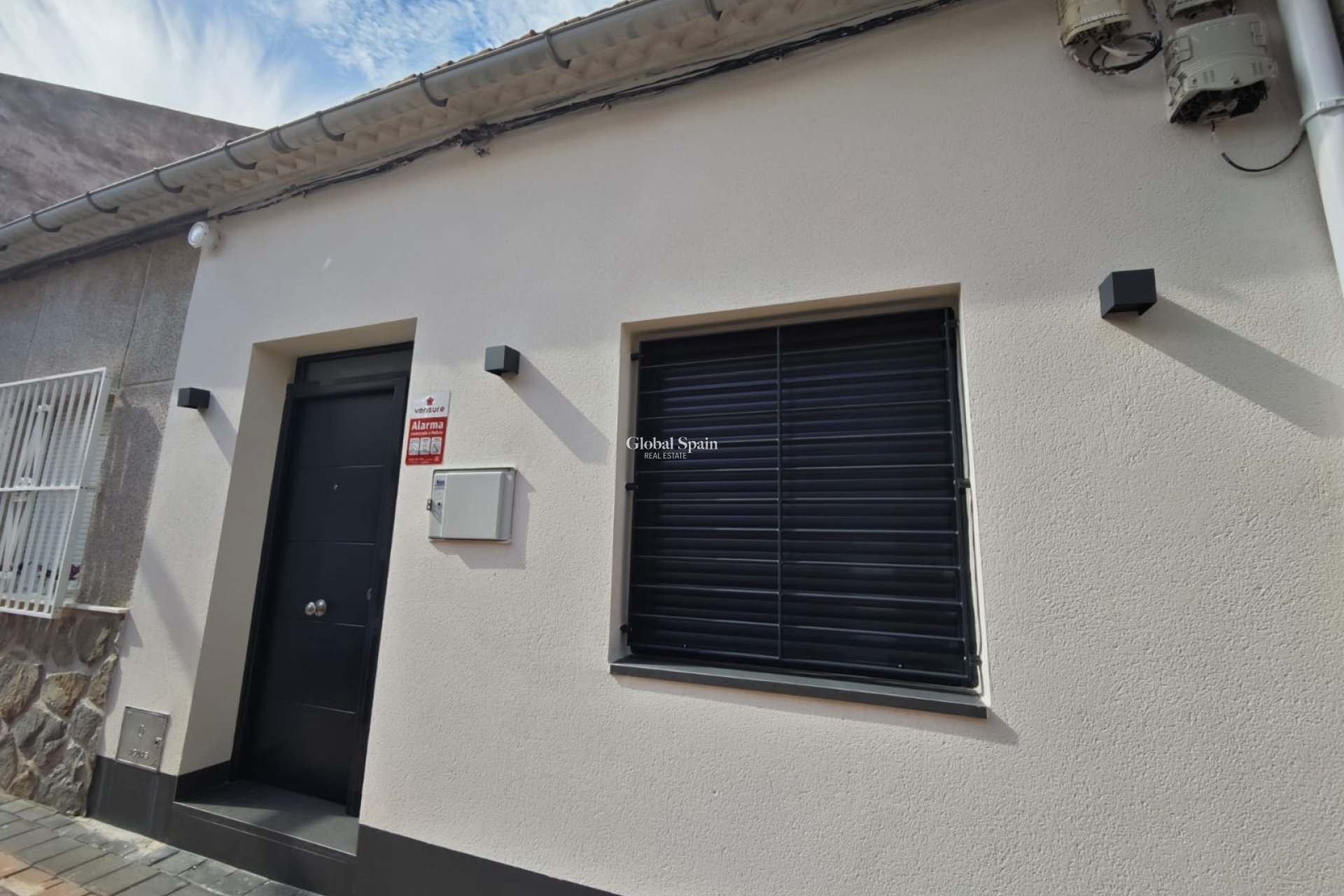Resale - HOUSE -
LOS ALCÁZARES