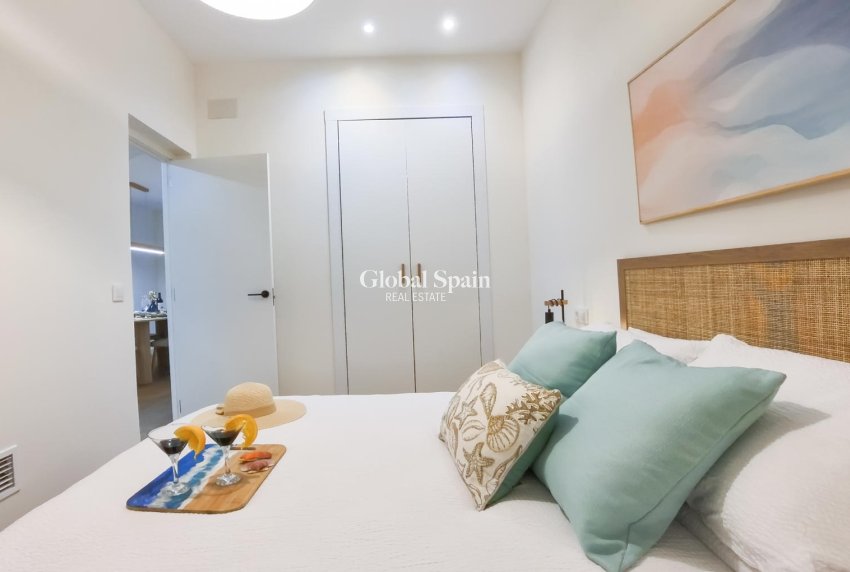 Resale - HOUSE -
LOS ALCÁZARES