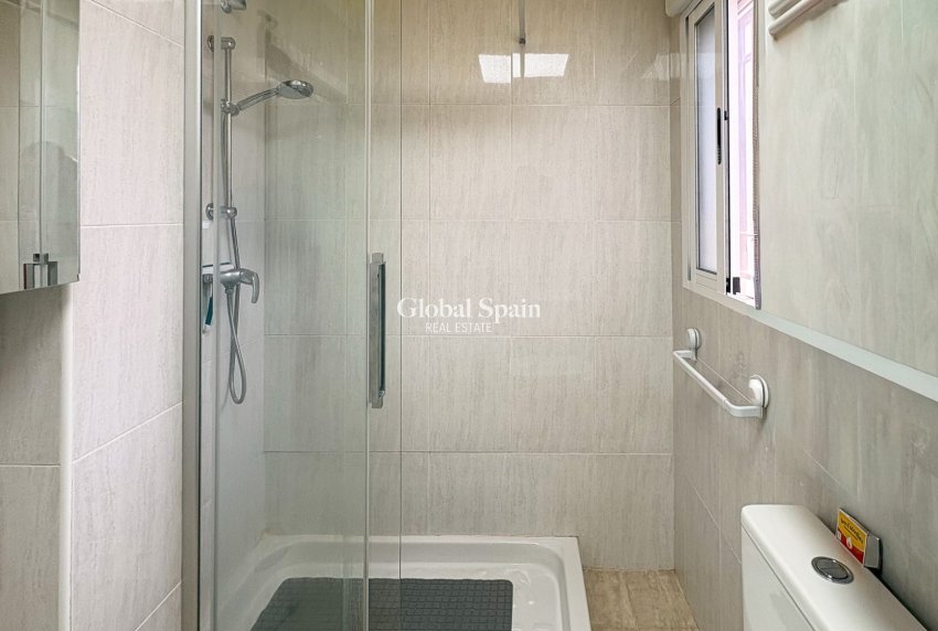 Resale - HOUSE -
LOS ARENALES DEL SOL - Elche/Elx